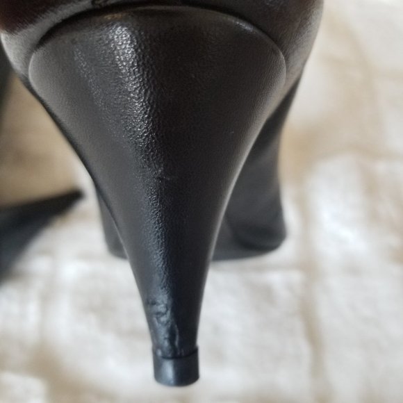 Prada Black Heels with Round Toe - Picture 8 of 10